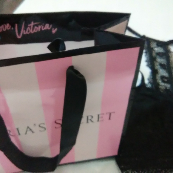 VS Black Lace Bralette Small NWOT - Picture 6 of 6